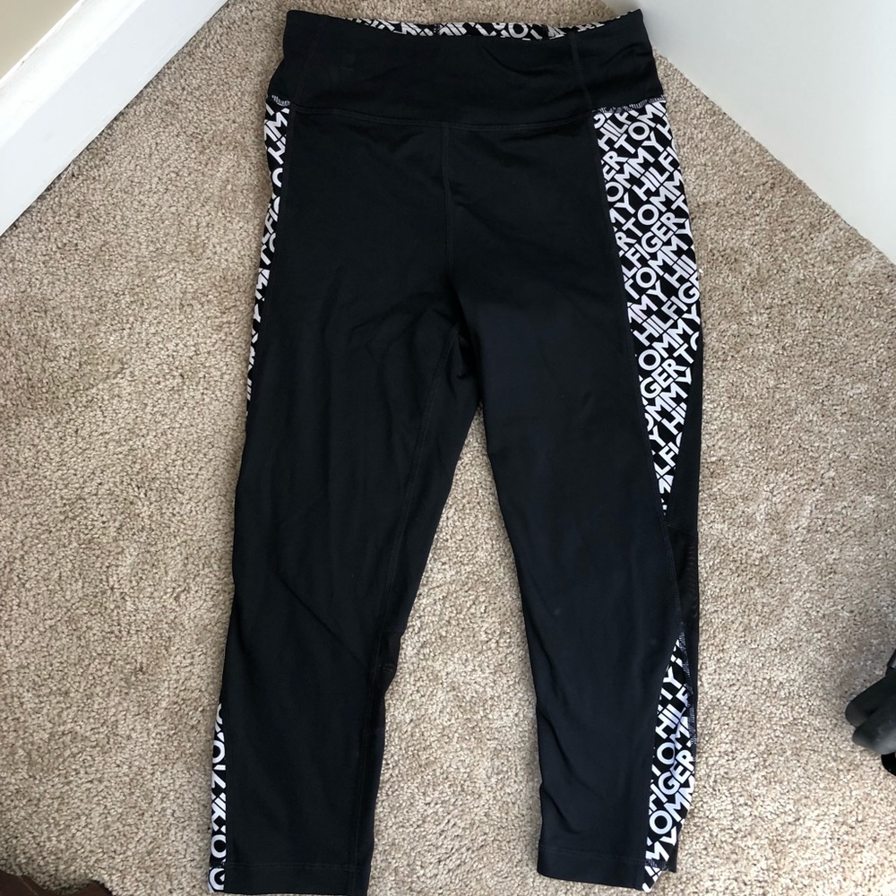 Tommy Hilfiger cropped workout leggings